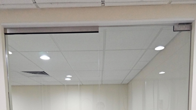 frameless partition glass Photo